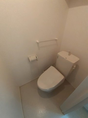 【トイレ】 | サンプレインＡ | 清潔感のあるトイレです