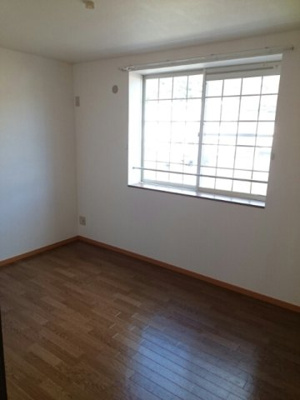 【内装】 | ペスカ２００３ | 明るい色調の室内です