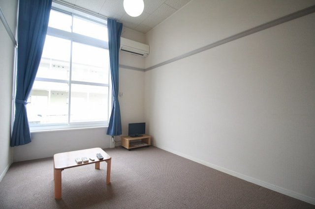 【居間・リビング】 | レオパレスｃｉｅｌ（シェル） | ゆったりとしたリビングです