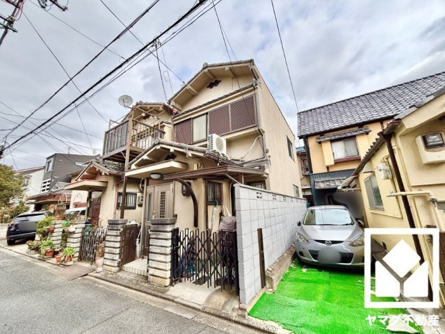 伏見区深草ヲカヤ町の外観