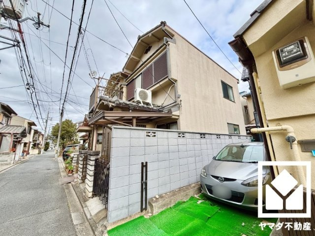 伏見区深草ヲカヤ町の外観