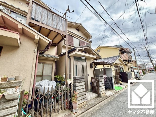 伏見区深草ヲカヤ町の外観