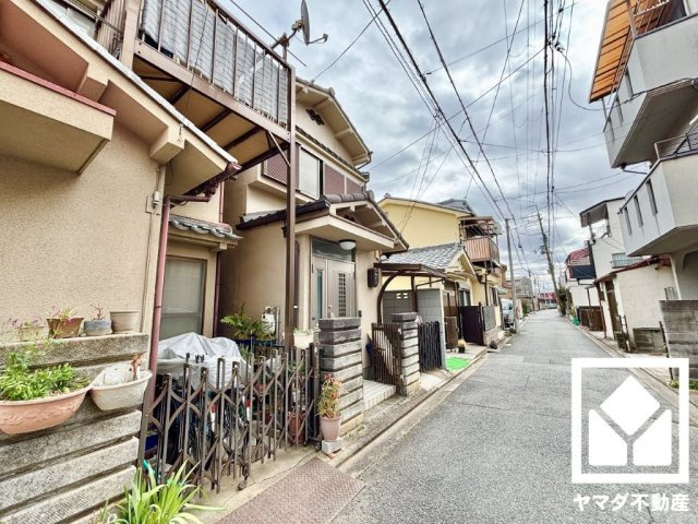 伏見区深草ヲカヤ町の外観