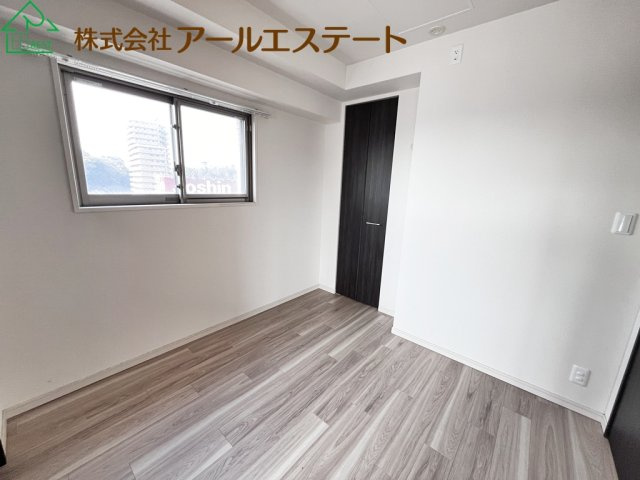 プレサンスロジェ姫路Ⅱ　　山陽電鉄「手柄駅」徒歩5分の洋室
