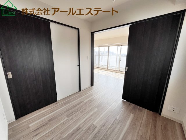 プレサンスロジェ姫路Ⅱ　　山陽電鉄「手柄駅」徒歩5分の洋室