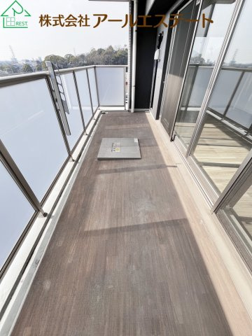 プレサンスロジェ姫路Ⅱ　　山陽電鉄「手柄駅」徒歩5分のバルコニー