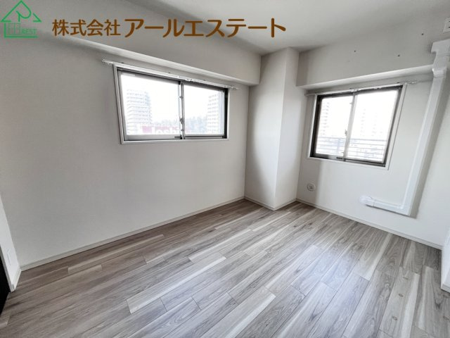 プレサンスロジェ姫路Ⅱ　　山陽電鉄「手柄駅」徒歩5分の洋室