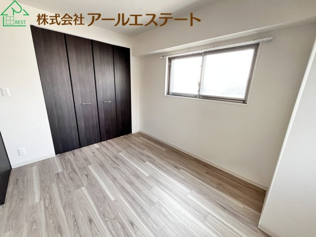 プレサンスロジェ姫路Ⅱ　　山陽電鉄「手柄駅」徒歩5分の洋室