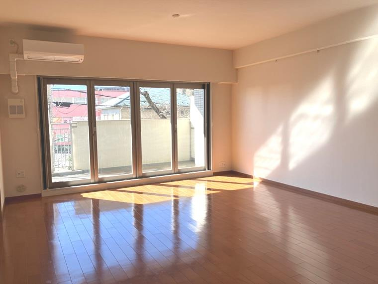 プレイシアの居間・リビング