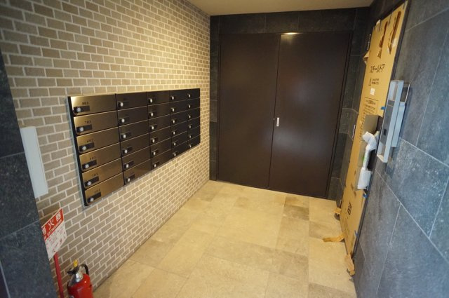 ラ・フォルム宝塚湯本町のエントランス