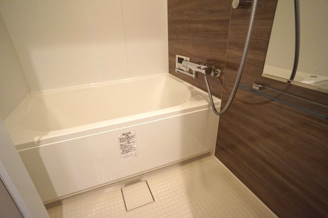 ラ・フォルム宝塚湯本町の浴室