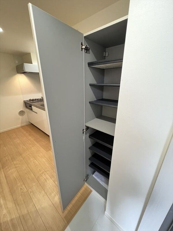 クレインハイツ大宮(クレインハイツオオミヤ)の玄関