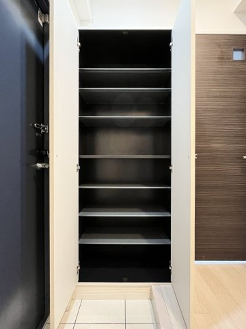 CRYSTAL SQUARE GINZA-2の収納