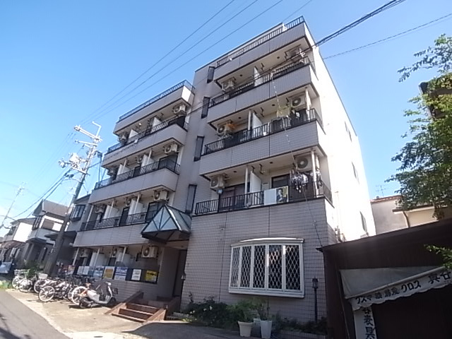 アートハウスならの外観