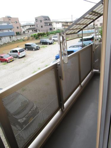 船橋市前原西７丁目のアパートのバルコニー