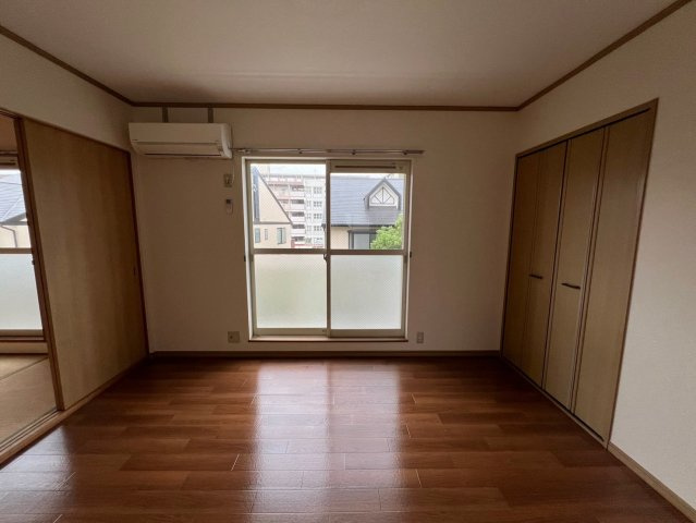 タウンサンロイヤルCの居間・リビング