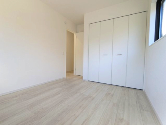 水戸市小吹町2期の洋室|いつかは子供部屋として使いたい...お子様の成長に合わせて机やベッドを配置し将来を見越しての住まいを～