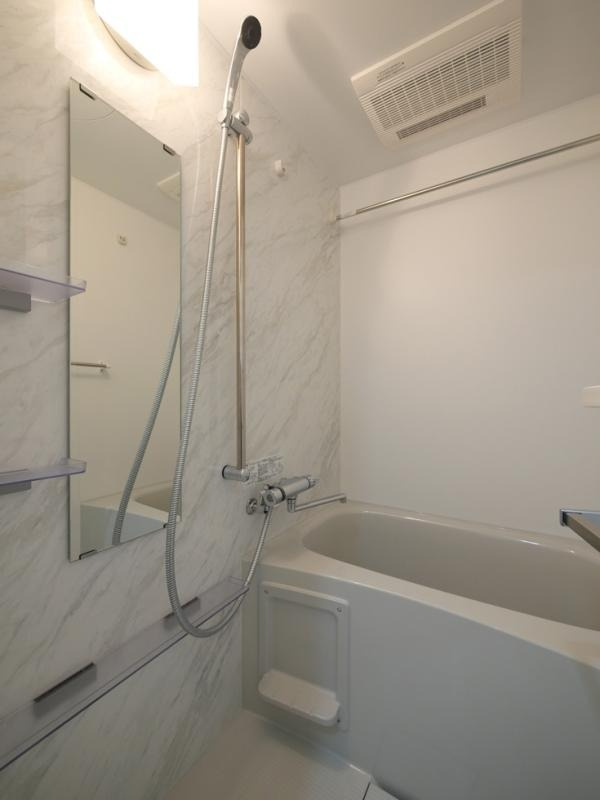 アーバンパーク登戸の浴室