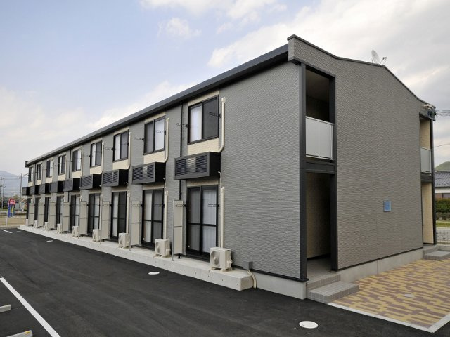 レオパレスゴールデンの外観