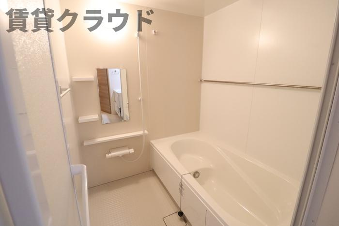 ルミエール更級の浴室|日々の疲れを癒すお風呂付です