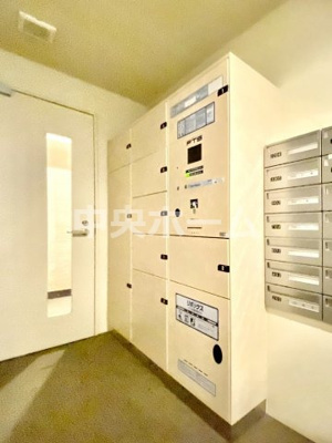 【設備】 | パレステージ浅草橋 | 【宅配ボックス】在宅時・不在時に関わらず、居住者の代わりに非対面で宅配物を受け取ってくれる便利な設備です。わかりやすくご説明致しますので見学時にはお部屋だけではなく共用部分もぜひチェックしてください。