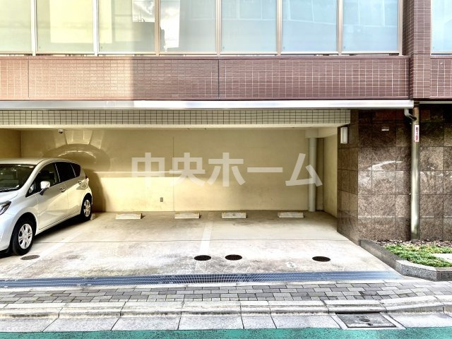 パレステージ浅草橋の駐車場|【敷地内駐車場】最新の空き状況や費用などの詳細は担当スタッフまでお問い合わせください。