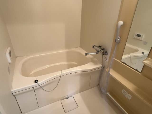 シャーメゾン南町ノ坪 D棟の浴室