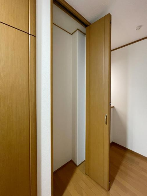 佐太中町7丁目　中古一戸建ての収納|玄関収納
■物件内覧・資金計画相談・住宅ローン相談、リフォーム相談、お問合せ受付中■
※当日・翌日のご内覧、ご相談はお電話でのお問合せがスムーズです！