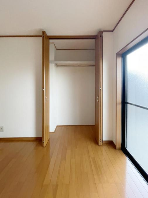 佐太中町7丁目　中古一戸建ての収納|洋室のクローゼット
■物件内覧・資金計画相談・住宅ローン相談、リフォーム相談、お問合せ受付中■
※当日・翌日のご内覧、ご相談はお電話でのお問合せがスムーズです！