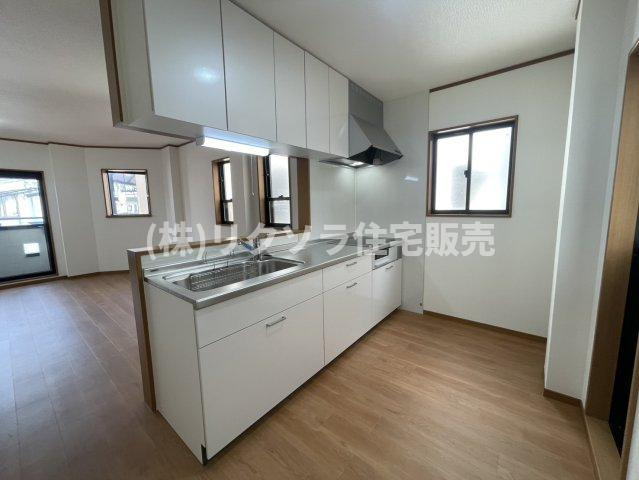 佐太中町7丁目　中古一戸建てのキッチン|システムキッチン
■物件内覧・資金計画相談・住宅ローン相談、リフォーム相談、お問合せ受付中■
※当日・翌日のご内覧、ご相談はお電話でのお問合せがスムーズです！