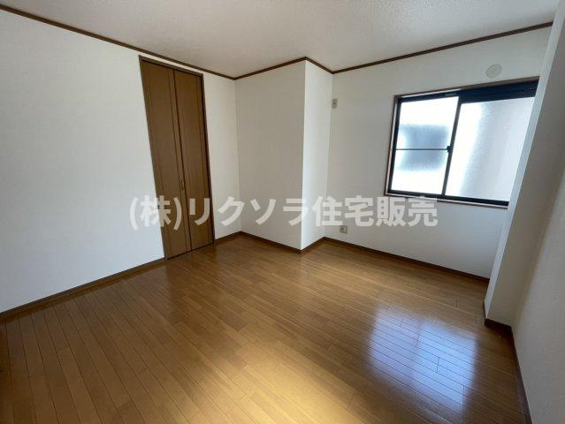 佐太中町7丁目　中古一戸建ての子供部屋|洋室7.5帖
■物件内覧・資金計画相談・住宅ローン相談、リフォーム相談、お問合せ受付中■
※当日・翌日のご内覧、ご相談はお電話でのお問合せがスムーズです！