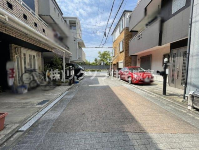 佐太中町7丁目　中古一戸建ての前面道路含む現地写真|前道　北東　幅員4.7ｍ
■物件内覧・資金計画相談・住宅ローン相談、リフォーム相談、お問合せ受付中■
※当日・翌日のご内覧、ご相談はお電話でのお問合せがスムーズです！