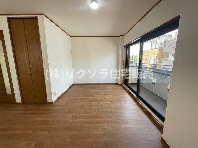 佐太中町7丁目　中古一戸建ての内装|玄関ホール　シューズボックス
■物件内覧・資金計画相談・住宅ローン相談、リフォーム相談、お問合せ受付中■
※当日・翌日のご内覧、ご相談はお電話でのお問合せがスムーズです！