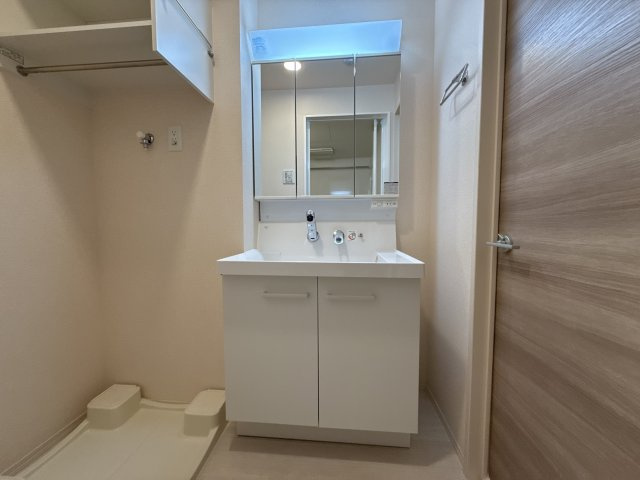 ロータス長町 B棟の洗面所