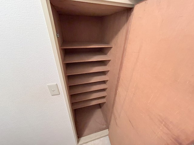 サンロイヤルハイツの収納