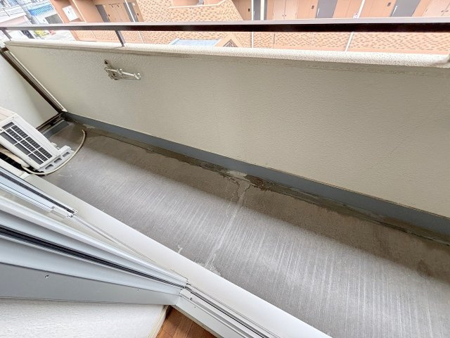 サンロイヤルハイツのバルコニー