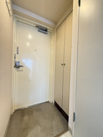 アルプ所沢の玄関|※画像は同物件別室となります。