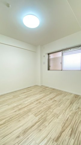 プレサンス神戸和田岬ステーションフロントの洋室