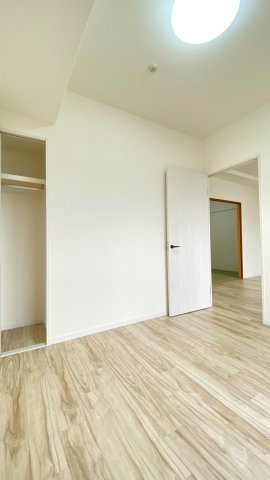 プレサンス神戸和田岬ステーションフロントの収納