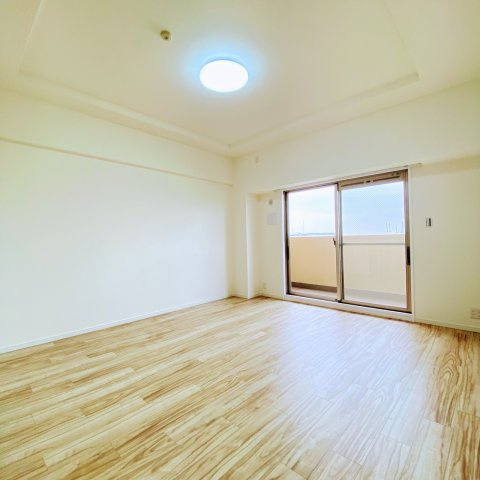 プレサンス神戸和田岬ステーションフロントの居間・リビング