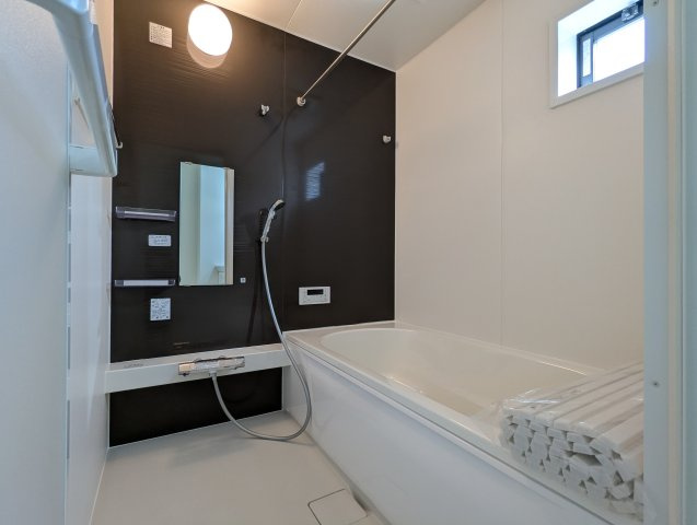 水戸市小吹町2期の浴室|足が伸ばせる浴槽で、一日の疲れを癒してください～！リラックスタイムを～