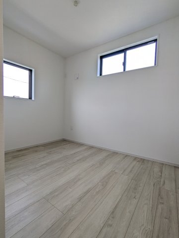 水戸市小吹町2期の洋室|フローリングの部屋は家具やインテリアともマッチしてお洒落感が出やすく身の周りの整理がしやすく魅力的です～♪