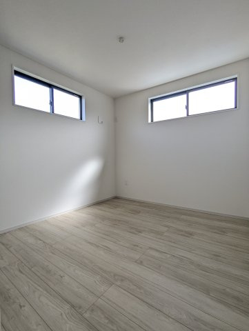 水戸市小吹町2期の洋室|洋室です。お子様の成長にも対応でき窓の位置が高いので子供部屋に適しています。マイホームだからこその喜び。