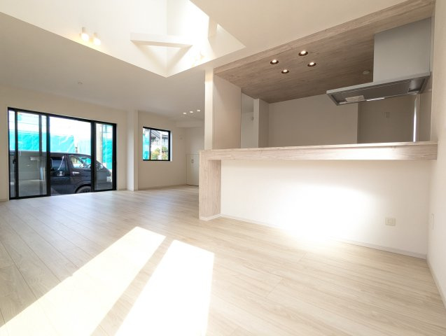 水戸市小吹町2期の居間・リビング|リビングです。いつもの団らんから家族会議までリビングはコミュニケーションの交差点♪