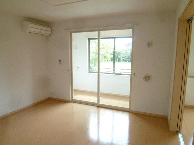 ネオ・ビスタ　Ⅰの居間・リビング