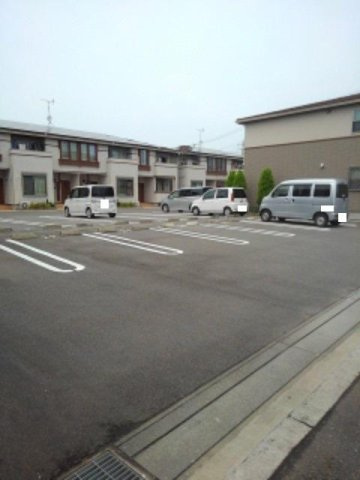 アルカディア　ｐａｒｔ３の駐車場