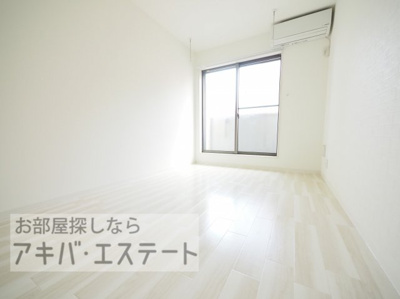 【居間・リビング】 | メドヴェージ谷塚 | 同一仕様写真