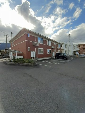 ア・ラ・モード　ヴィラ　Ａの駐車場