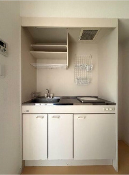 ラッフルズ・プレイスのキッチン|収納豊富なキッチン♪