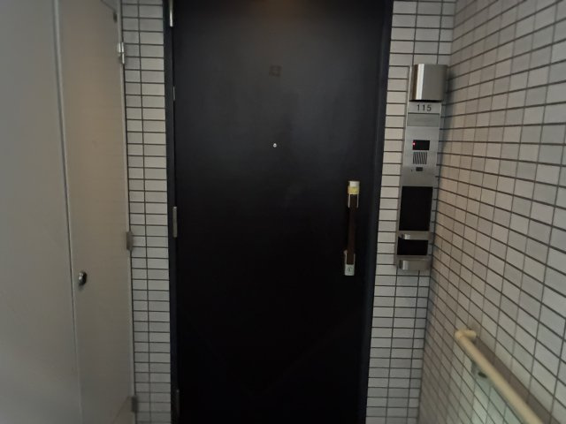 ライオンズたまプラーザ美しの森の玄関